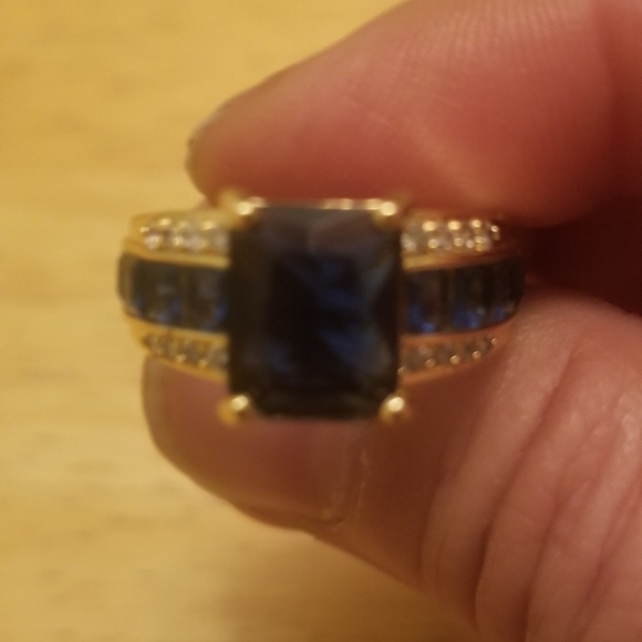 Sapphire, cubic zirconia golden ring. - Picture 3 of 4